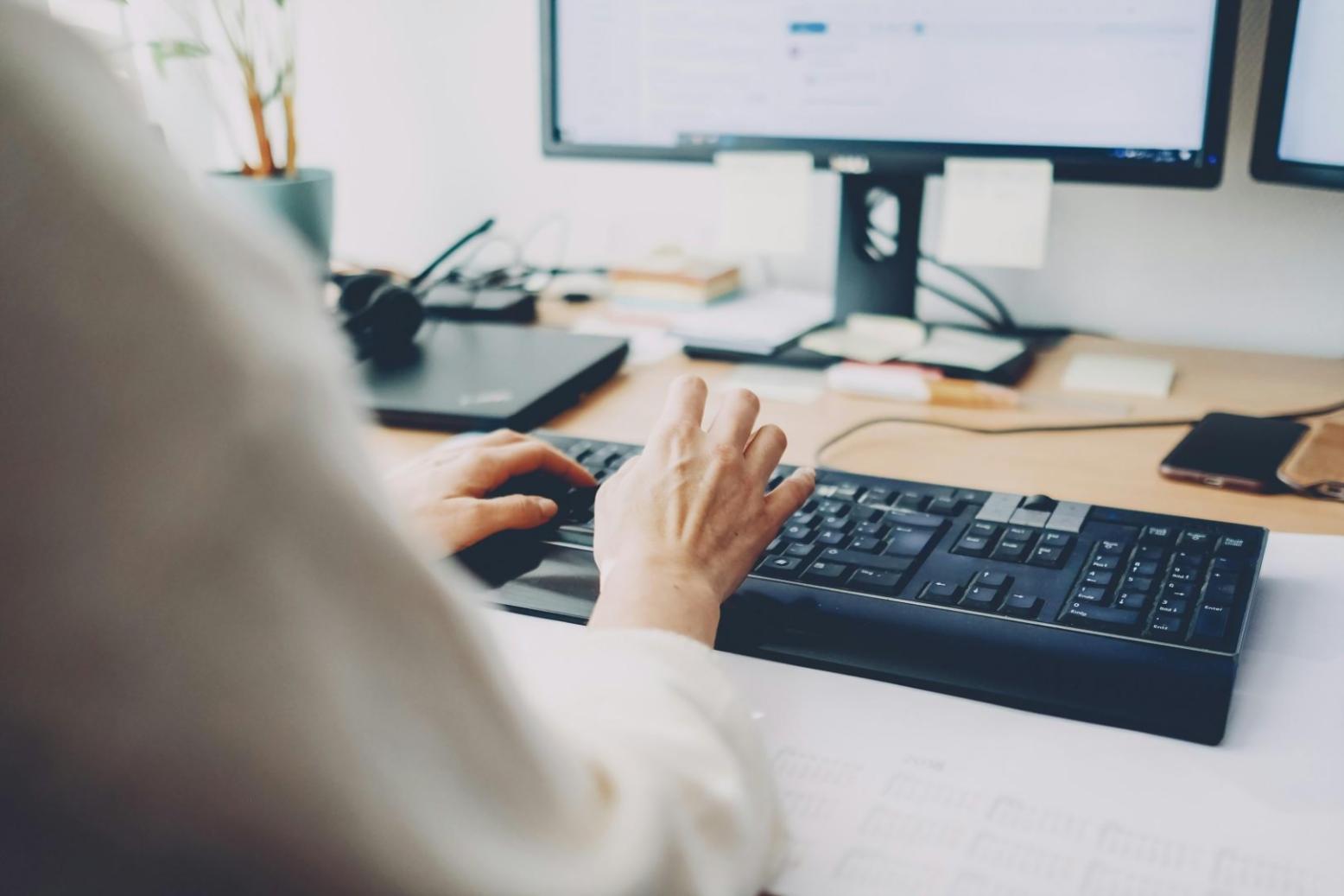 Consultation financière personnalisée avec analyse de documents et planification d'objectifs